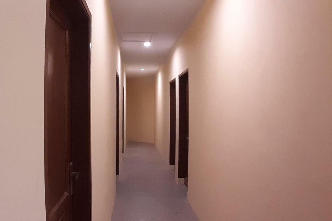 Oyo 1053 Angelyn Home Stay Medan Exterior foto