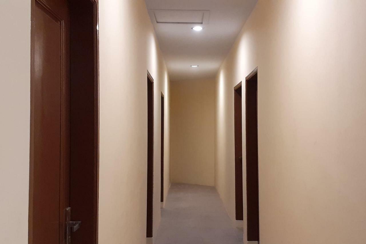 Oyo 1053 Angelyn Home Stay Medan Exterior foto